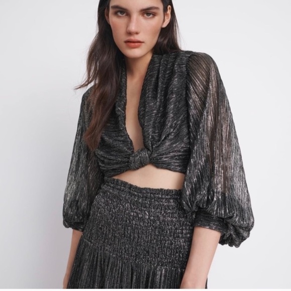 Zara Tops - Zara black metallic long sleeve crop top XS nwt
